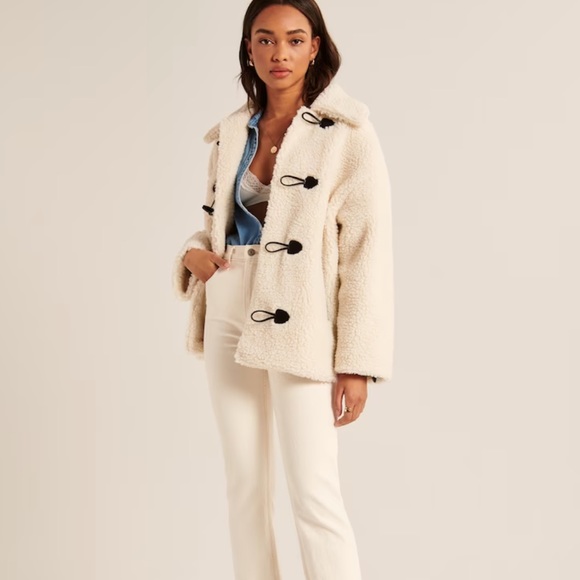 Abercrombie & Fitch Jackets & Blazers - Abercrombie Toggle Sherpa Coat